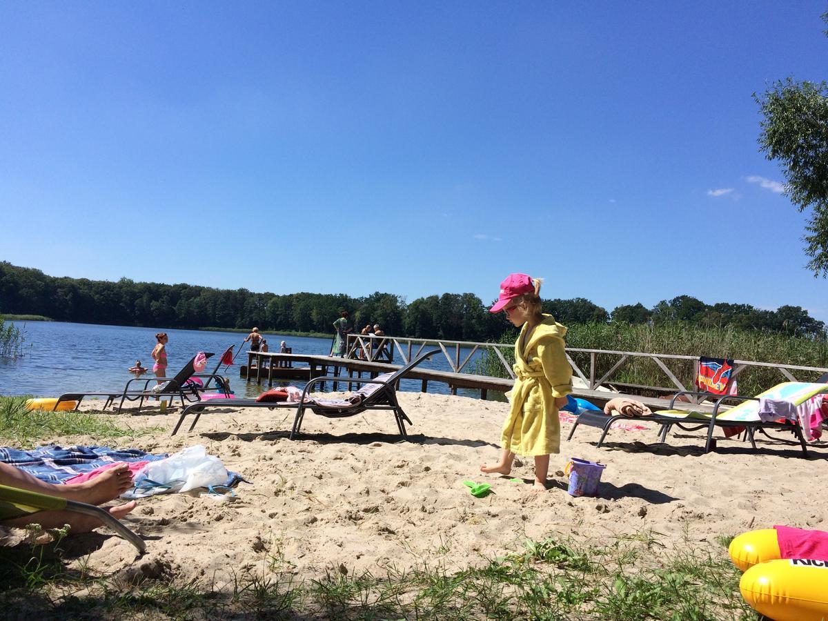 Stajnia Sarnowek Nad Jeziorem Rozany Rozajny Wielkie Kültér fotó